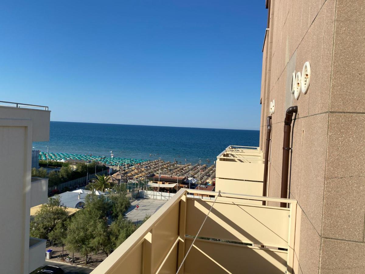 Hotel Nettuno Pesaro Eksteriør bilde