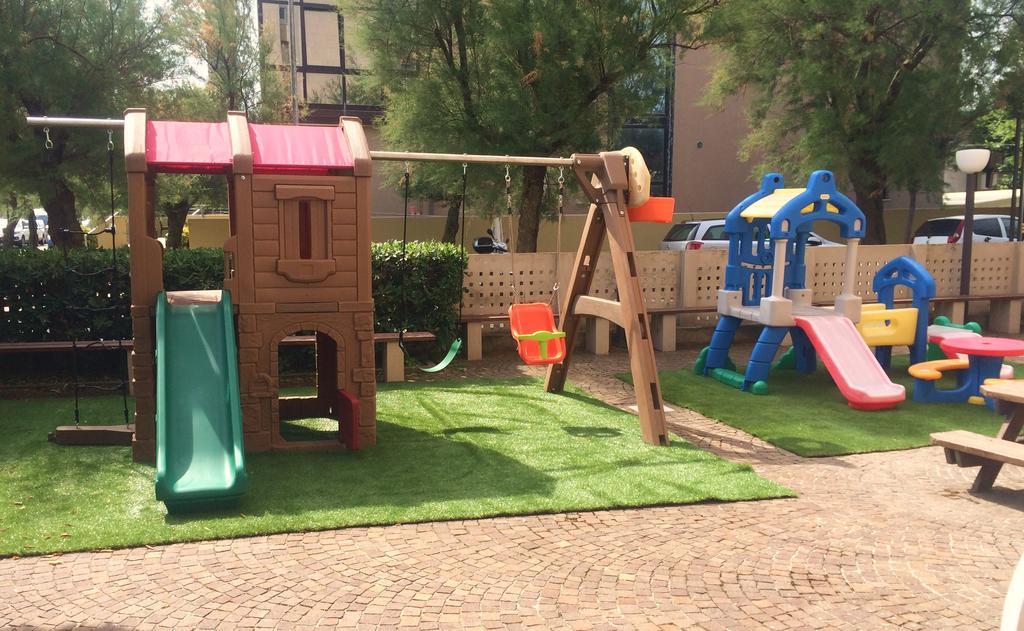 Hotel Nettuno Pesaro Eksteriør bilde