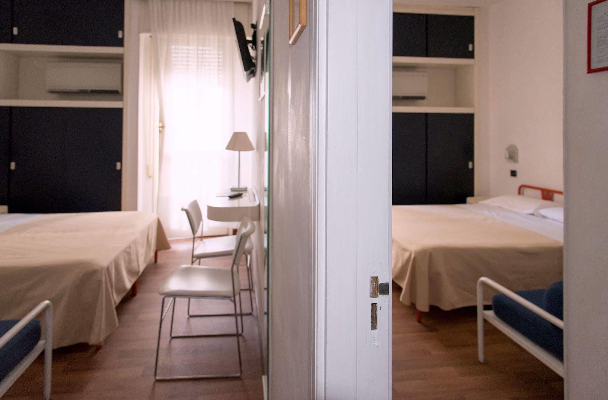 Hotel Nettuno Pesaro Eksteriør bilde