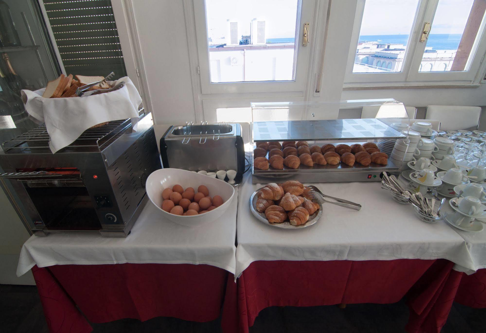 Hotel Nettuno Pesaro Eksteriør bilde