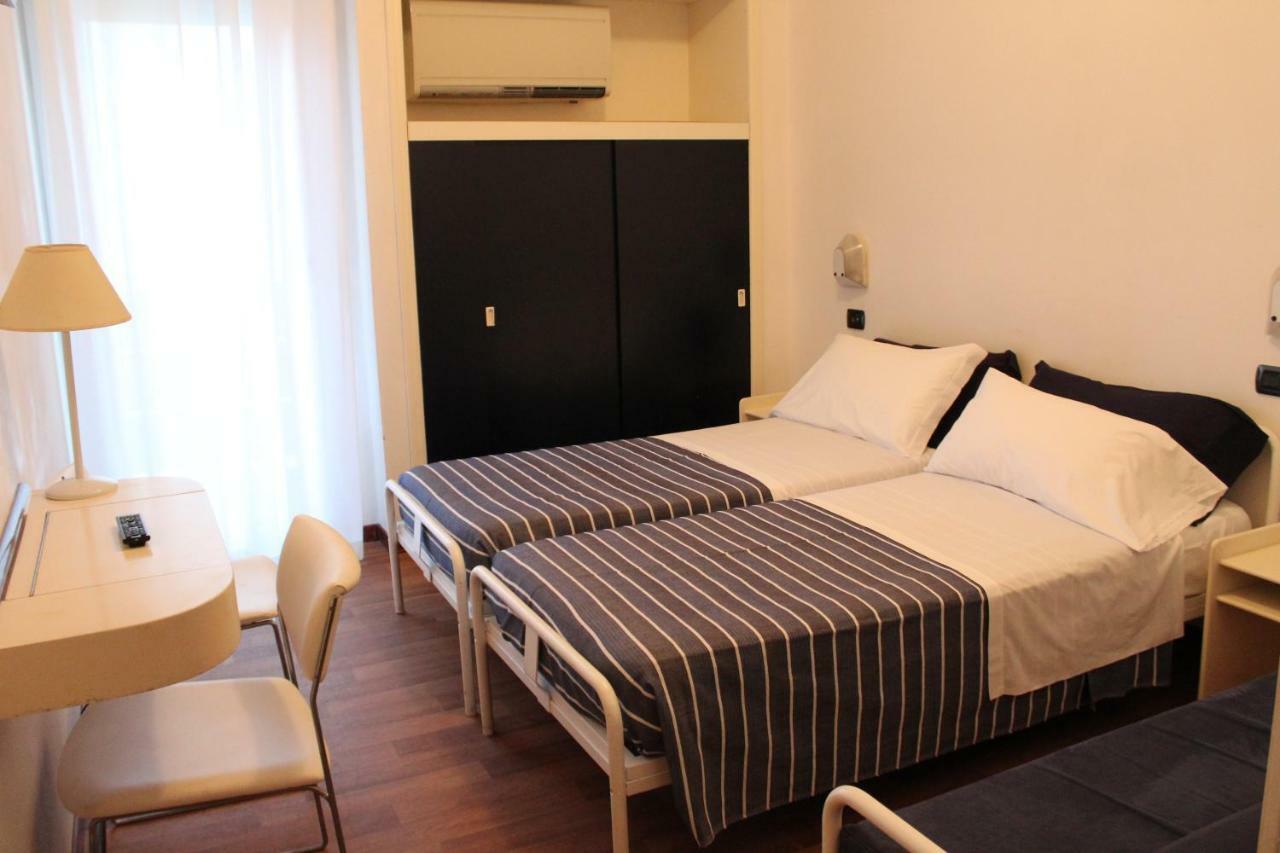 Hotel Nettuno Pesaro Eksteriør bilde